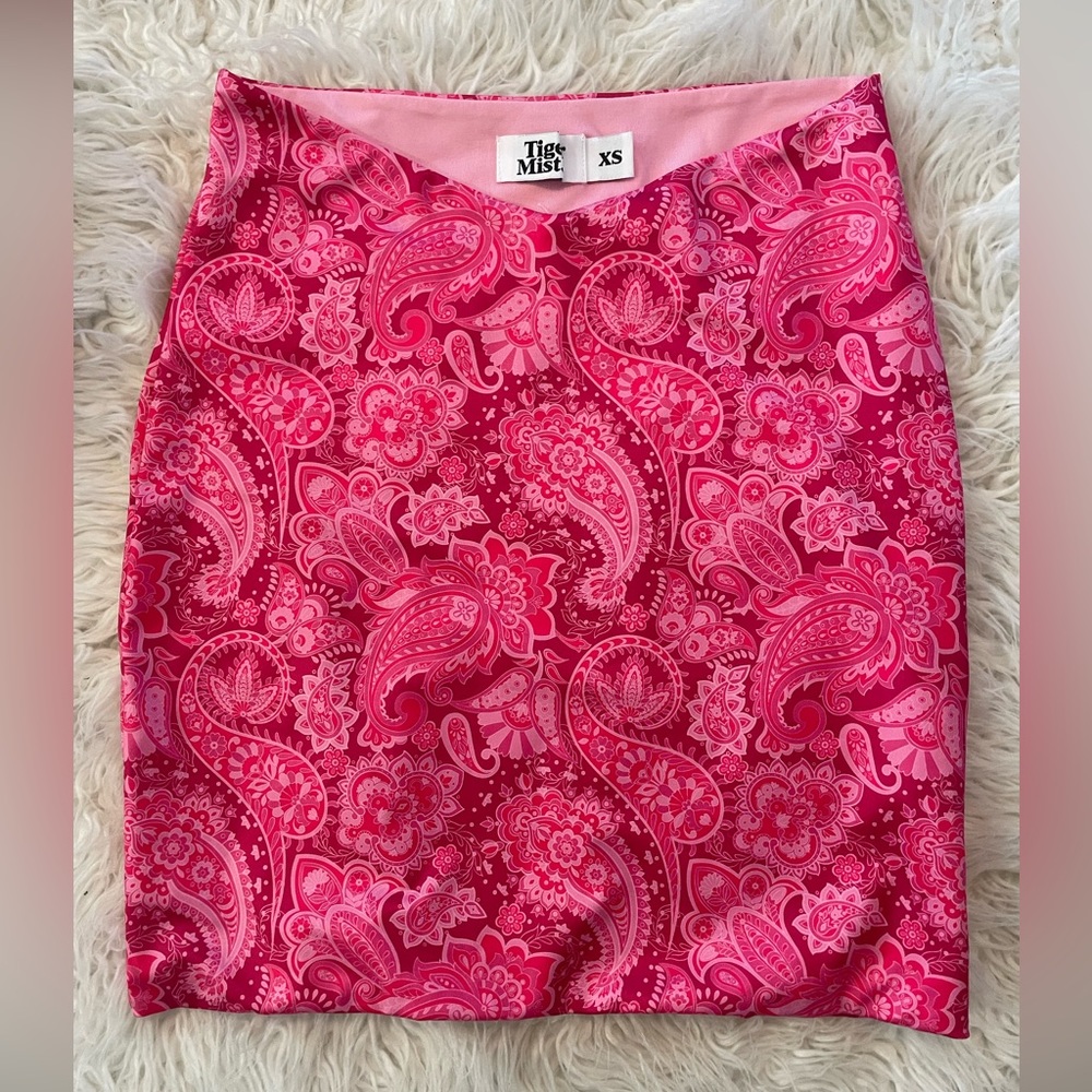 Pink skirt